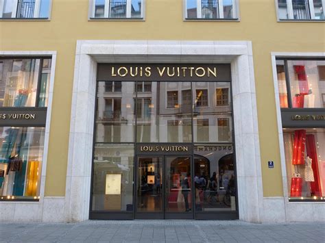 louis vuitton espace münchen|Louis Vuitton München Residenzpost.